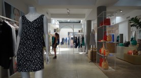 Boutique off Rue de Rivoli